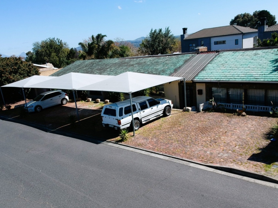 7 Bedroom Property for Sale in Protea Heights Western Cape